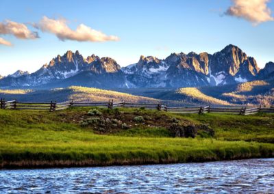 Sawtooth_Mountains_4fbb8024-f21f-4427-a8c4-04067105a097